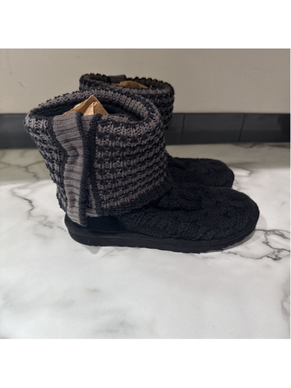Ugg Leland Sweater Fold Over Boots Women’s 8 Black Slip On Boots Missing Button